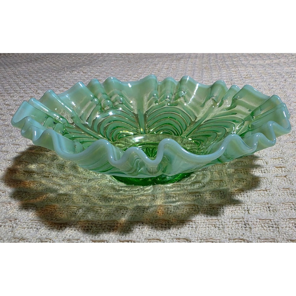 Northwood Green Opalescent Glass Bowl Town Pump Ruffled Uranium Glow 8.5 Inch